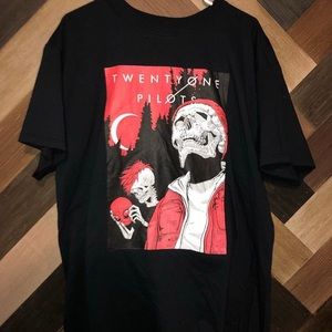 TØP tee